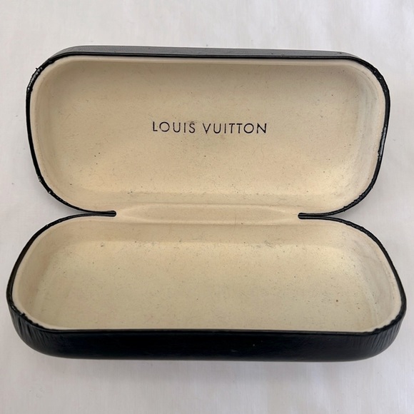 Vintage Louis Vuitton sunglasses. - Picture 6 of 9